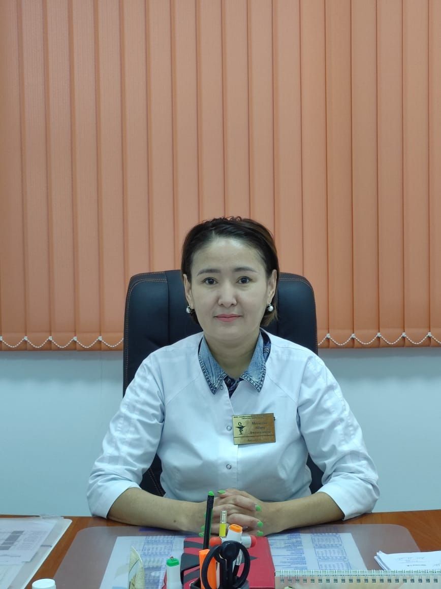 Желідегі қырынған кисканың ірі пландағы порно видеолары Украин порно