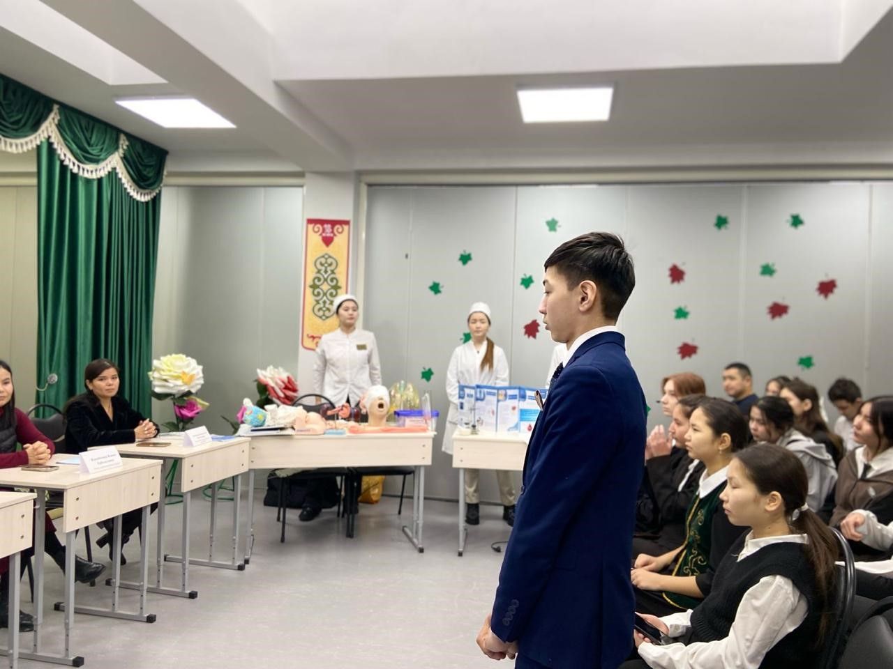 Эротика Қазақ жұлдыздары Ескі мүшелер туралы бейне